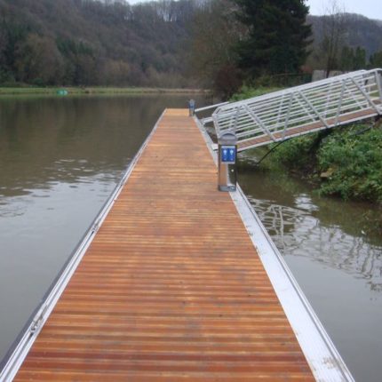 Le ponton en platelage bois exotique